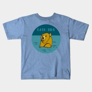 Bear bath time Kids T-Shirt